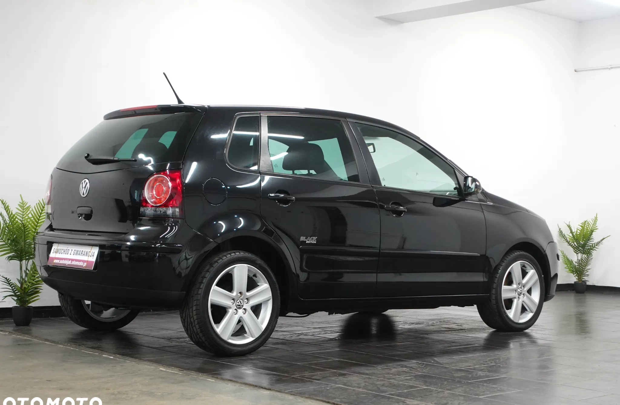 Volkswagen Polo cena 13900 przebieg: 197960, rok produkcji 2009 z Małogoszcz małe 667